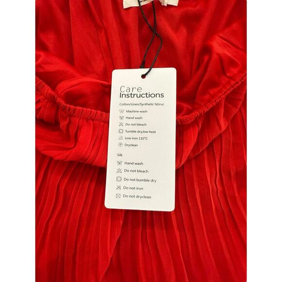 EXLURA Women's Red Spaghetti Strap Pleated romper Size Large - Picture 7 of 8
